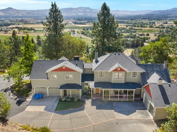 4303 Tami Ln, Central Point, OR 97502