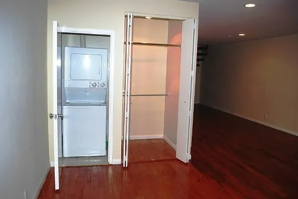 Rented by Nest Seekers International | media 15