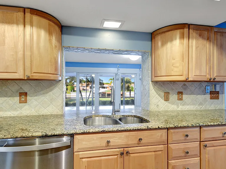 W Terrace Dr — Photo 15