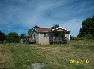 923 Tacy Sunshine Ridge Rd, Philippi, WV 26416