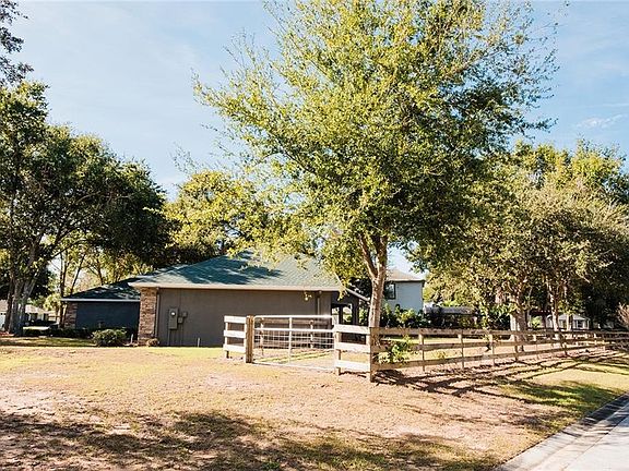 3rd image of 17739 Sugar Pine Way