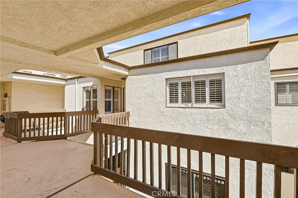 2 bed, 1432 sqft, $4,000 — Photo 2