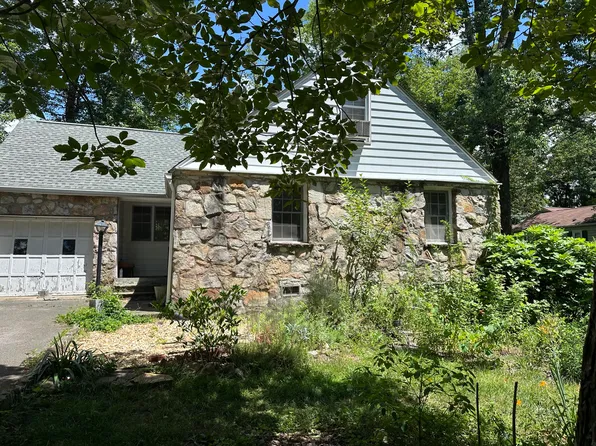 1514 Wood Nymph Trl, Lookout Mountain, GA 30750