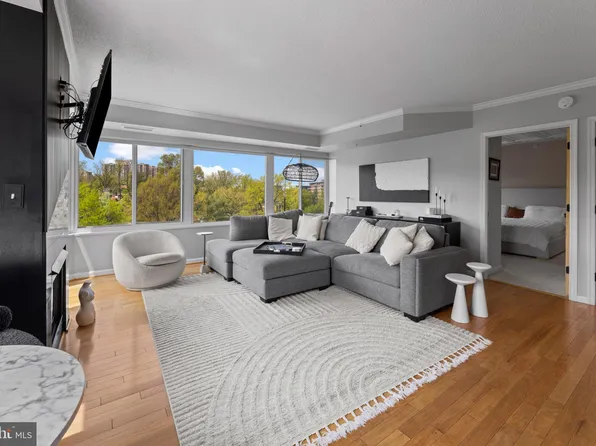 3101 Hampton Dr #504, Alexandria, VA 22302
