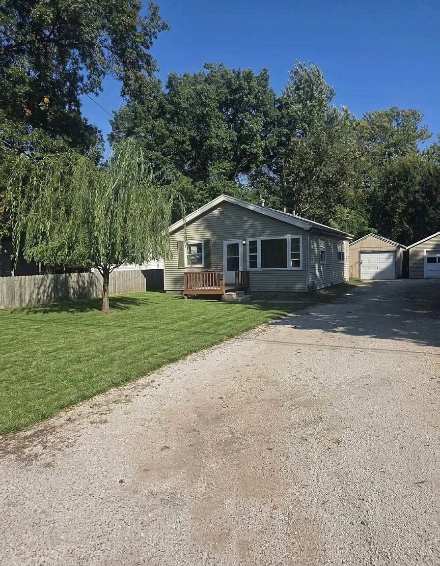 1531 Harrison St Galesburg Il — Photo 1