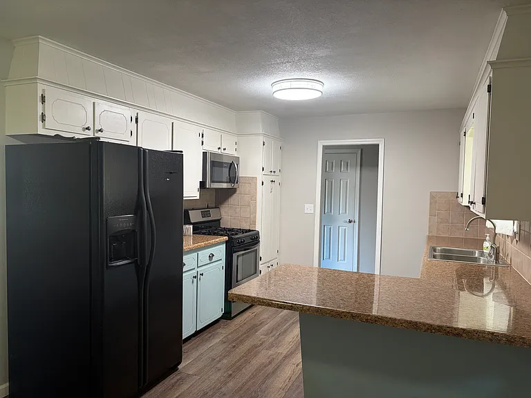 109 Anita Dr — Photo 4