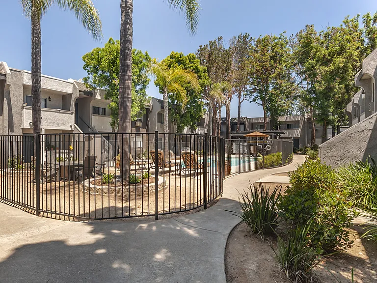 Scripps Poway Villas — Photo 16