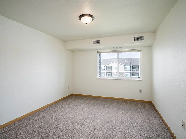 1221 Enterprise Dr E — Photo 20