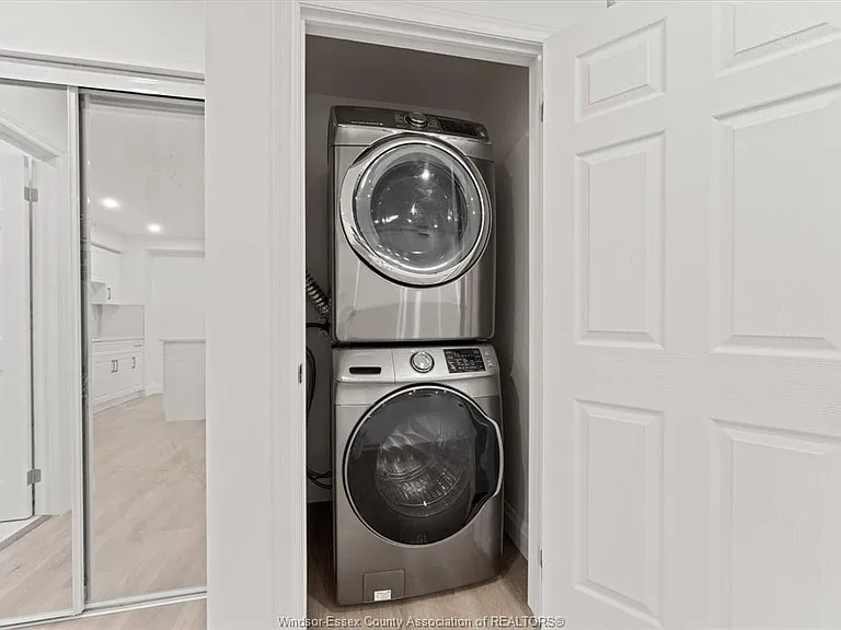 702 Pierre Ave #3 — Photo 11