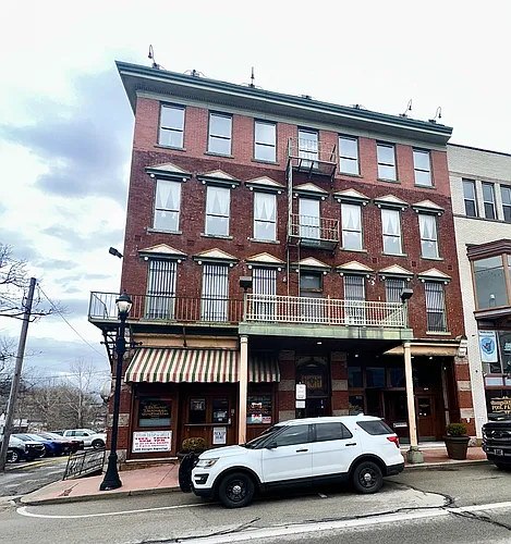 92 Main St #210 Photo 1
