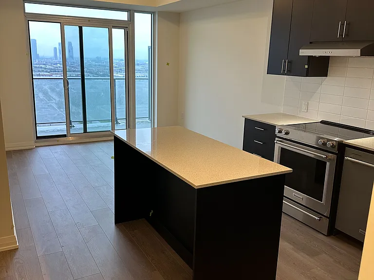 8960 Jane St #2212 — Photo 9