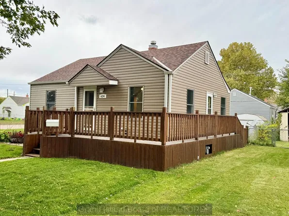 624 W 16th St, Grand Island, NE 68801