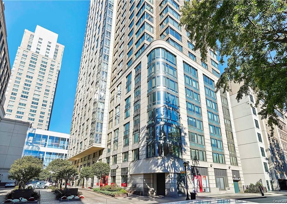 1st image of 10 City Pl APT 21H