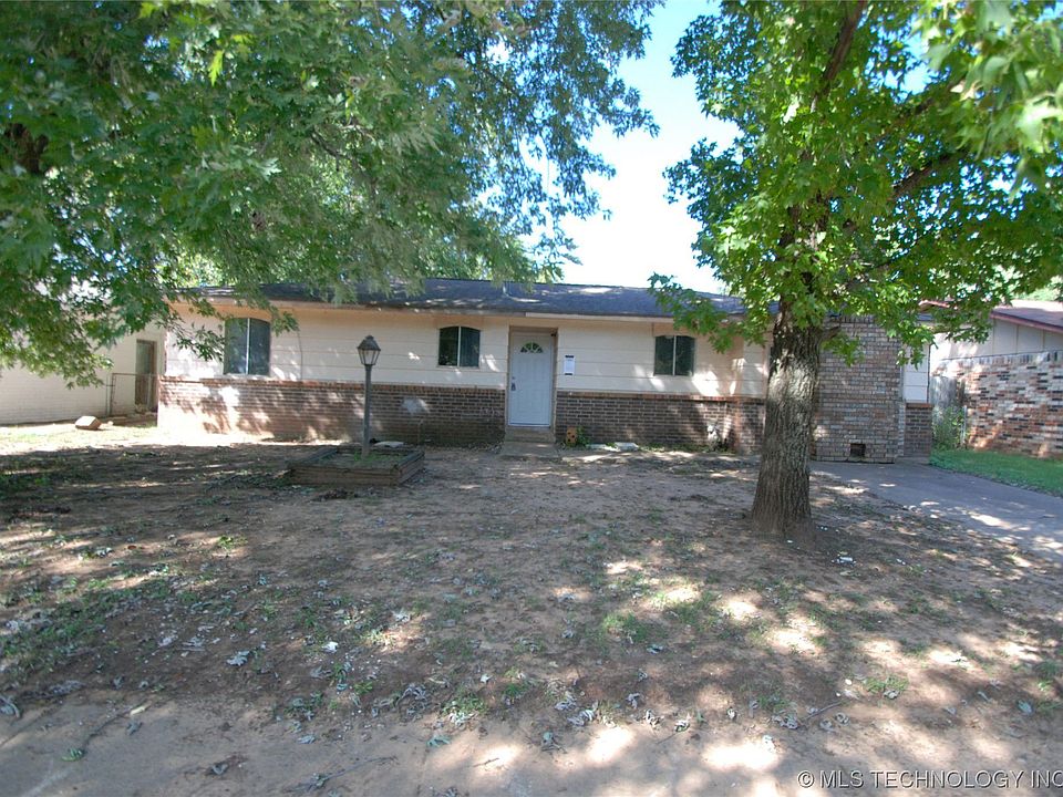 1st image of 2602 S Bermuda Ave