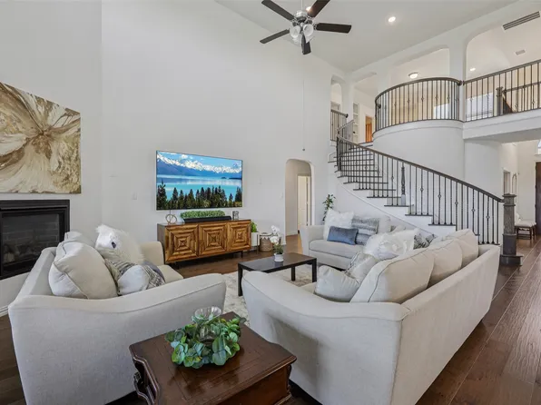 513 Westwood Way Dr, Haslet, TX 76052