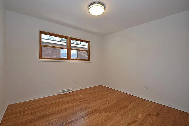 15 Norton Ave — Photo 7