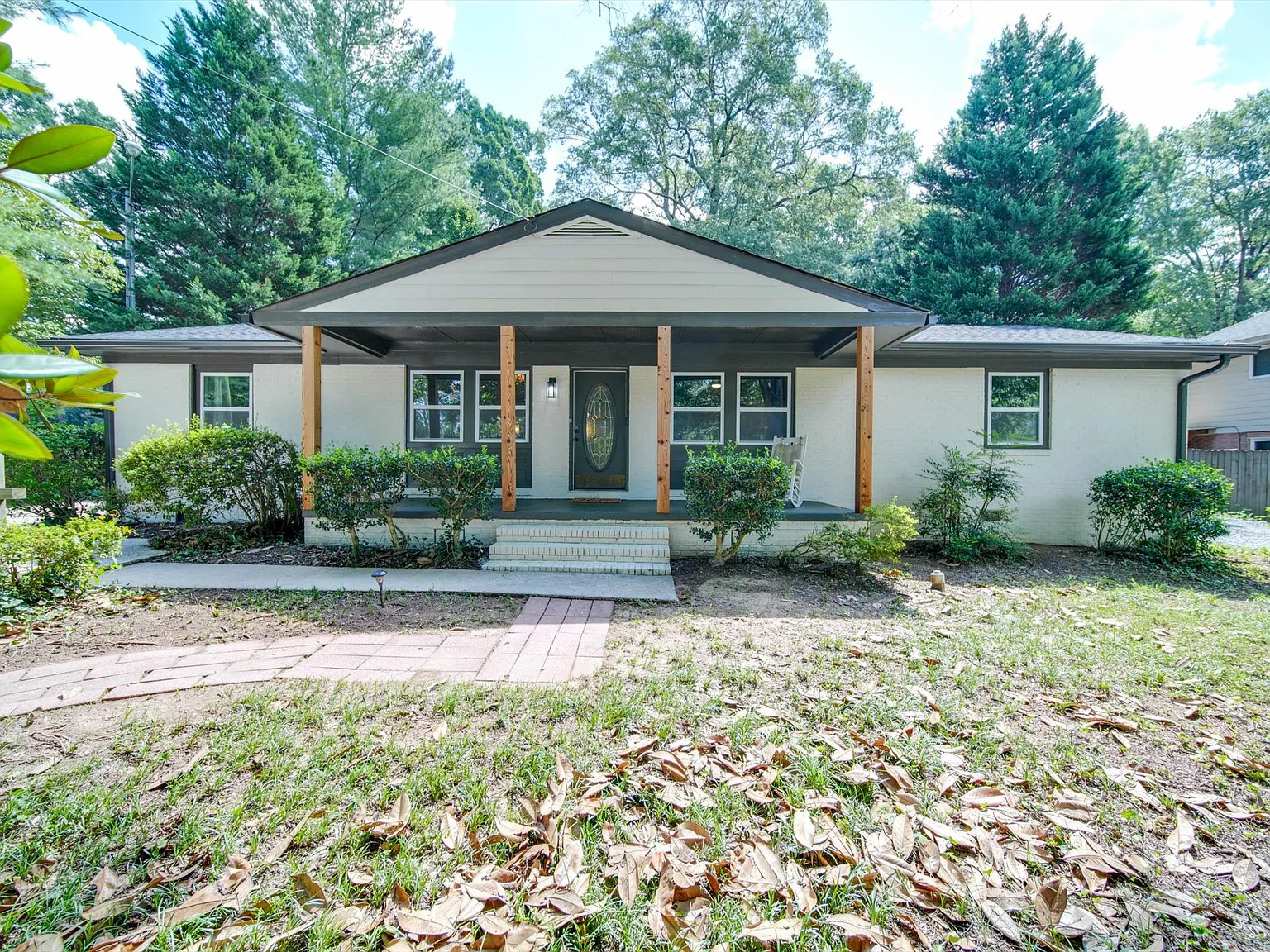 3 bed, 1.5 bath, 1475 sqft, $3,450 — Photo 2