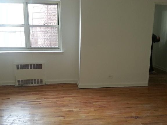 3rd image of 8234 138th St APT 1B