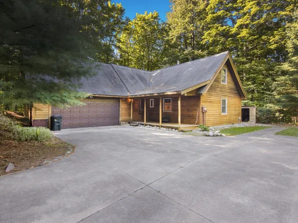 3817 Shumaker Rd, Bellaire, MI 49615