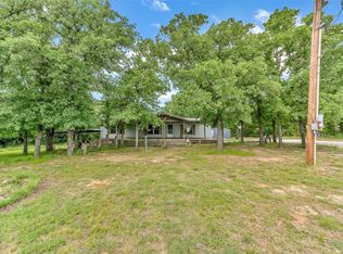 228 Slayden Dr, Sunset, TX 76270