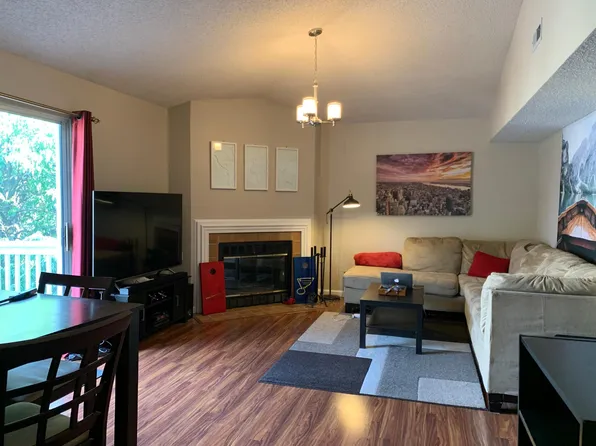 1459 High School Dr, Saint Louis, MO 63144
