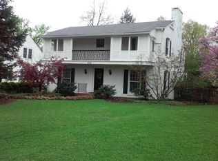 408 Cannons Ln, Louisville, KY 40206