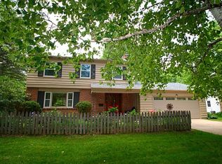 1118 Hathaway Dr, Madison, WI 53711