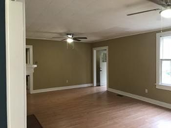 2nd image of 3306 N Magnolia St