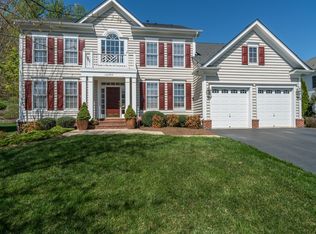 16904 Chapel Hill Ct, Woodbridge, VA 22191