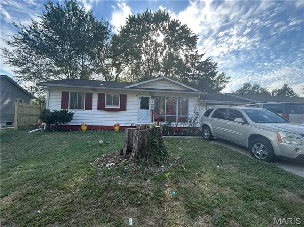 808 Saint Thomas Ln, Cahokia, IL 62206