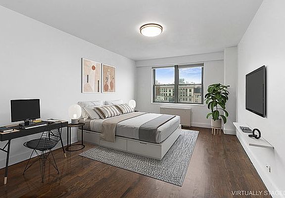 4th image of 10 W 15th St APT 1716