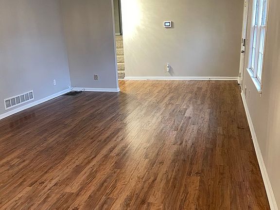 5th image of 3634 Mill Glen Dr