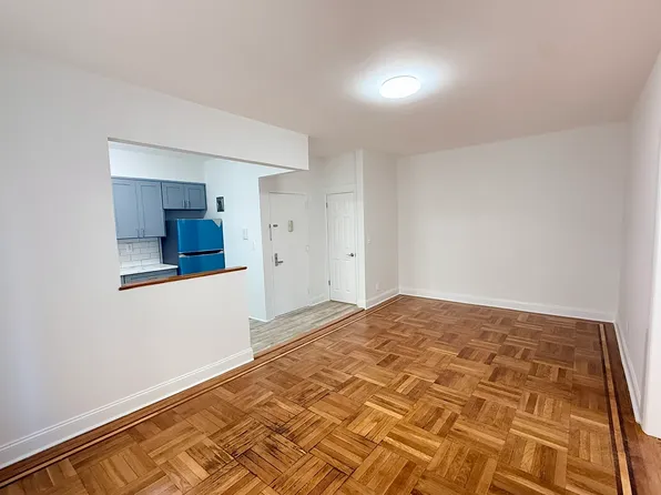 47-48 43rd Street image 9 of 29