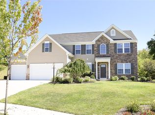 1418 Creekview Cir, North Canton, OH 44720