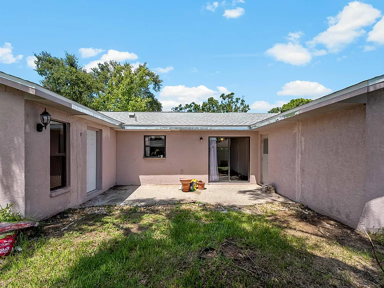 8429 Cypress Lake Cir — Photo 17