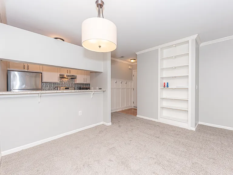 2646 S Knightsbridge Cir #1 — Photo 21