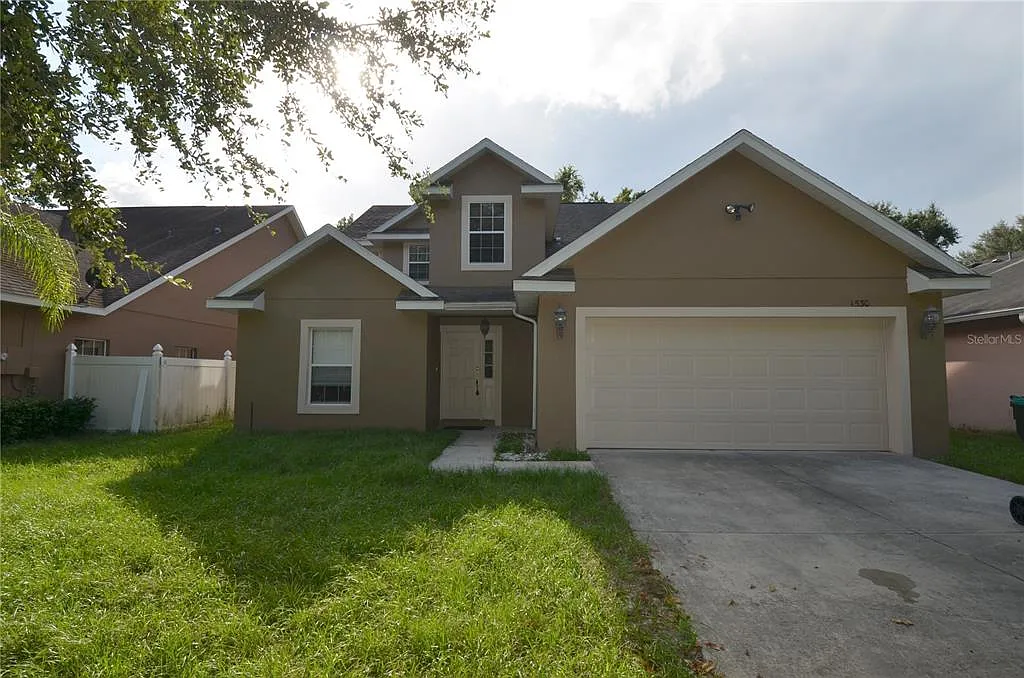 4 bed, 2.5 bath, 2604 sqft, $3,400 — Photo 1