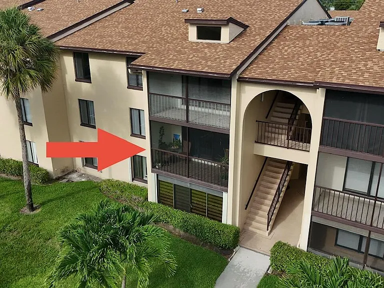 627 Sea Pine Way #C2 — Photo 3