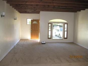 4th image of 3162 N Mayfield Ave