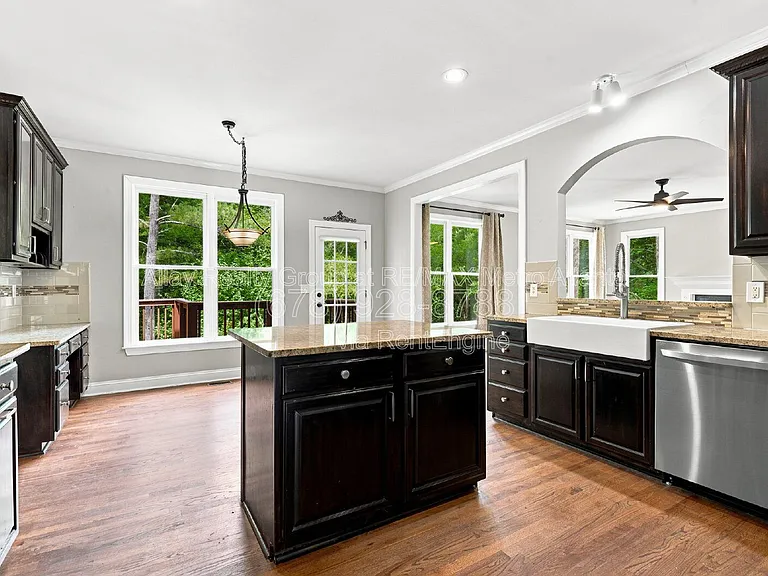 6725 Ridgefield Dr — Photo 14