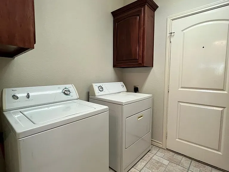 14813 Leeward Dr #404 — Photo 41