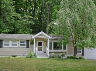 97 Alpine Trl, Sparta, NJ 07871