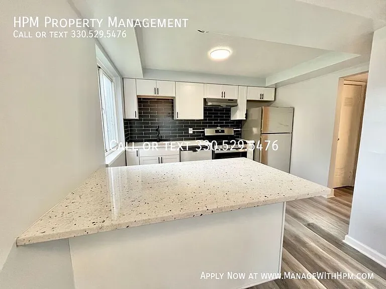 2868 Noble Rd #5 — Photo 3