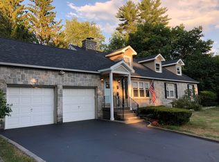 19 Pine St, Delmar, NY 12054