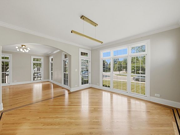 5th image of 301 Spruce St