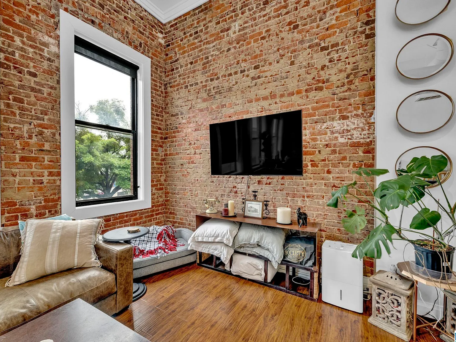 1 bed, 1.0 bath, 1157 sqft, $2,200 — Photo 4