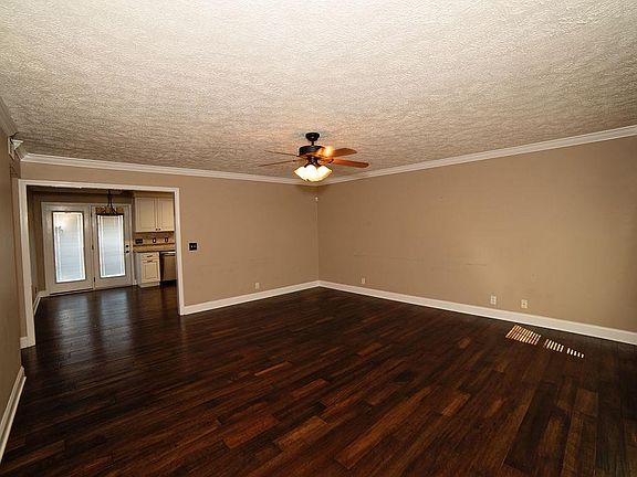 5th image of 2934 Wellington Pl