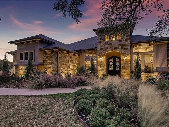 3rd image of 252 Island Oaks Ln