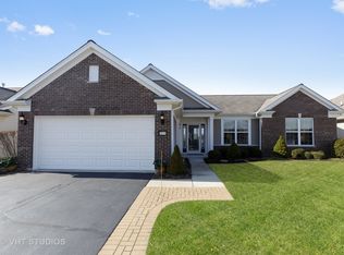 2831 Stoney Creek Dr, Elgin, IL 60124