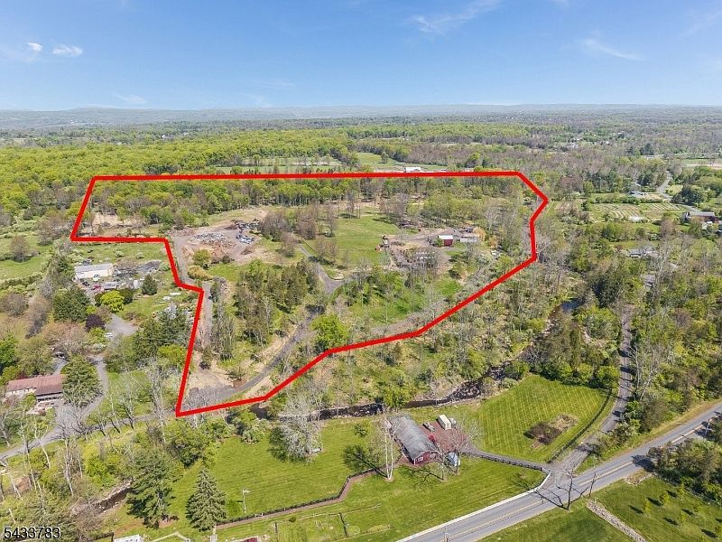 1st image of 9 Creamery Lane